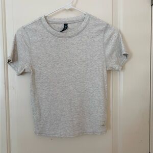 Vuori Cropped Gray Short Sleeve T-Shirt